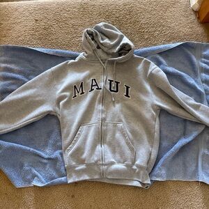 Maui Gray Zip-Up Hoodie with Hood and Kangaroo Pockets M